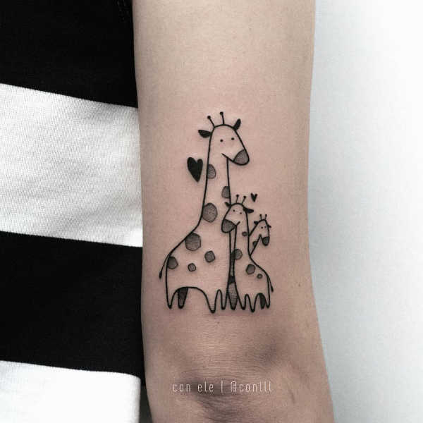 Some Cute Giraffe Tattoos - Tattoo Designs for Women