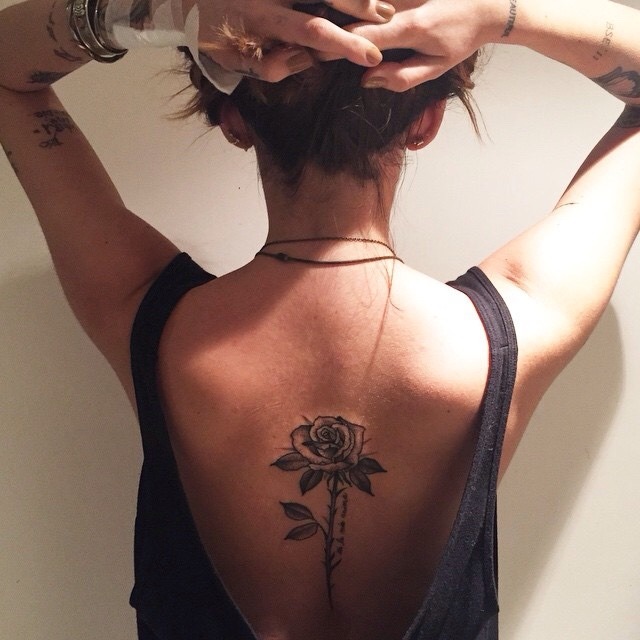 black-rose-tattoo-back-3 - Tattoo Designs for Women