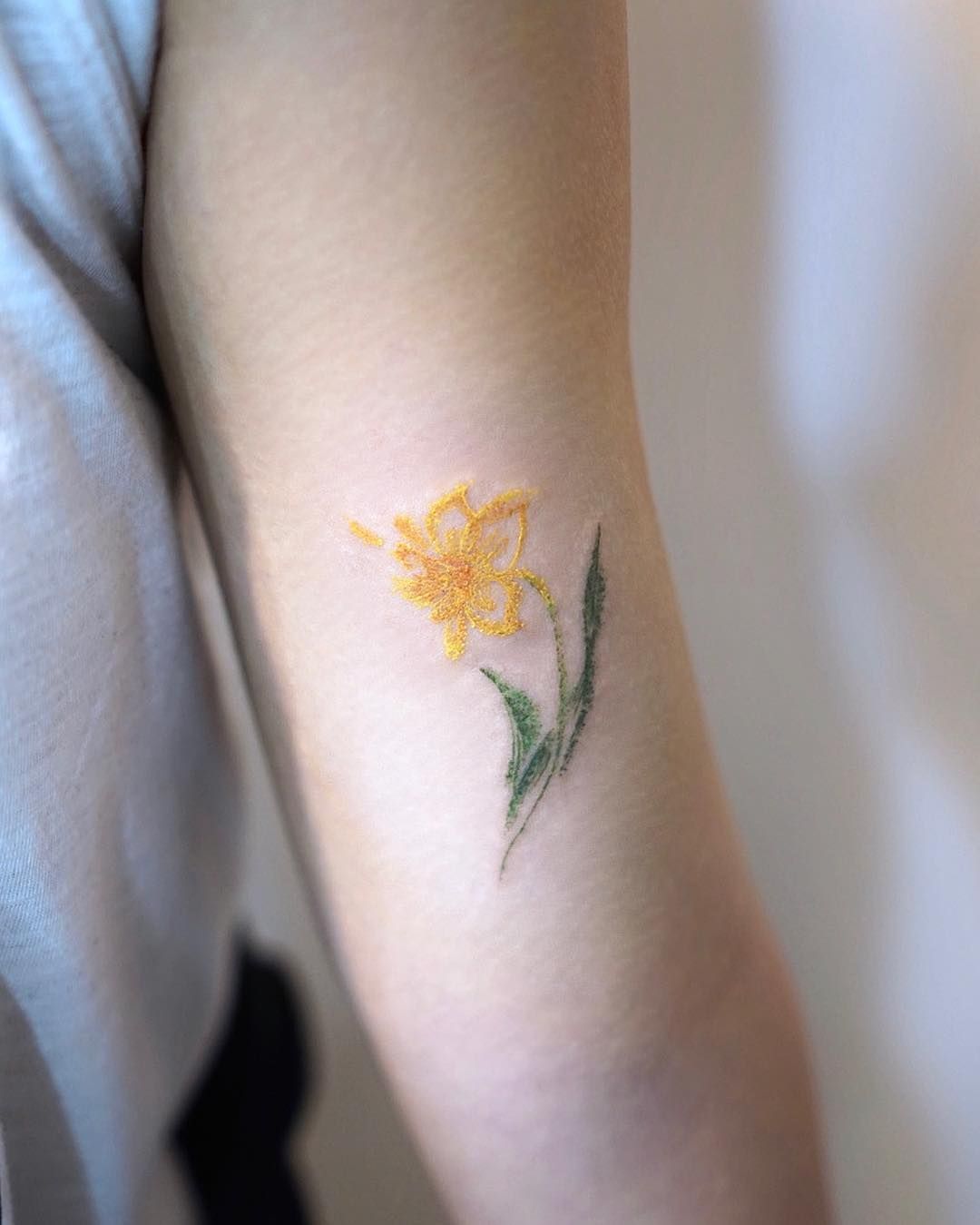 daffodil-tattoo-36 - Tattoo Designs for Women