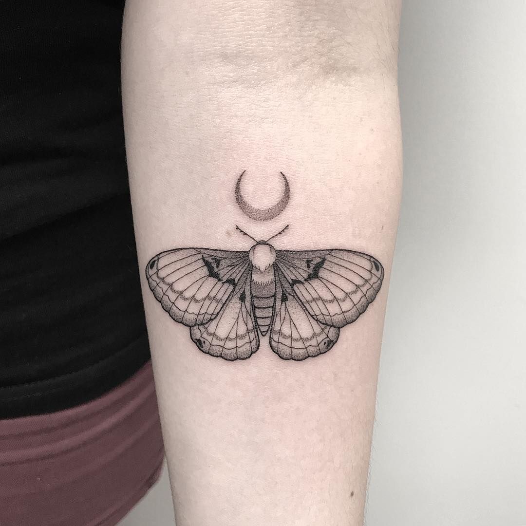 moth-tattoo-4 - Tattoo Designs for Women