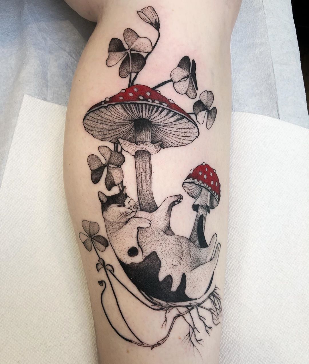 Mushroom tattoo Vectors  Illustrations for Free Download  Freepik